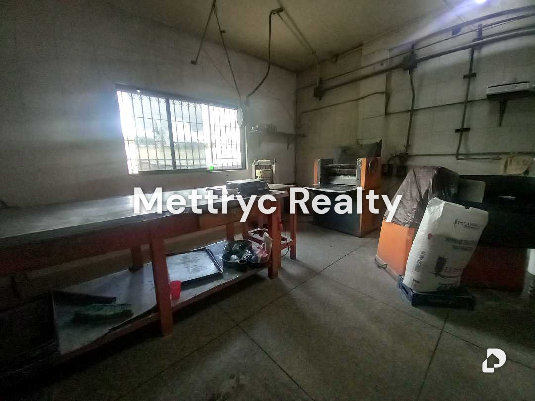 Local comercial en Casco Tocuyito, Libertador – 11