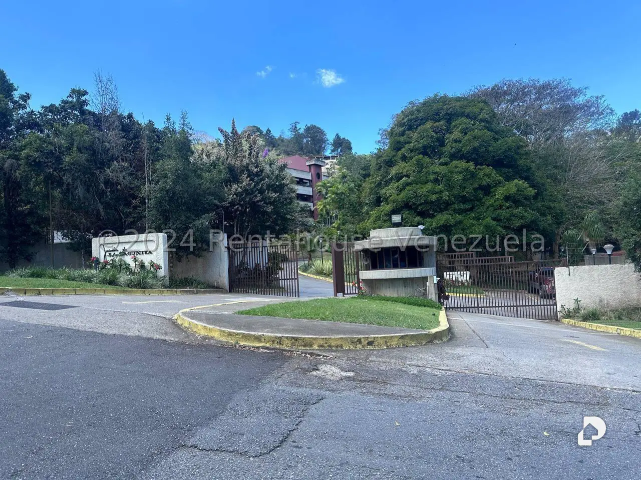 Apartamento en La Lagunita Country Club, Caracas – 2