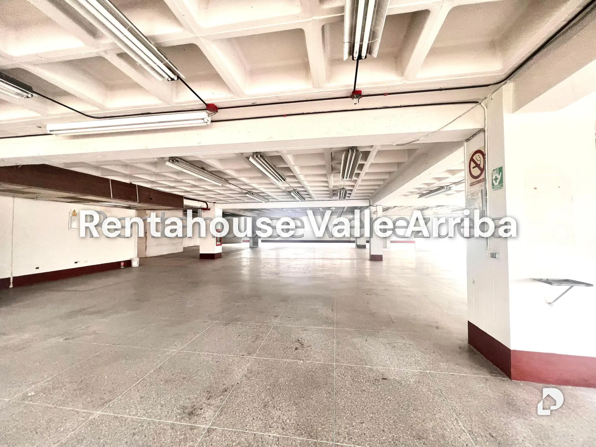 Local comercial en La Urbina, Caracas