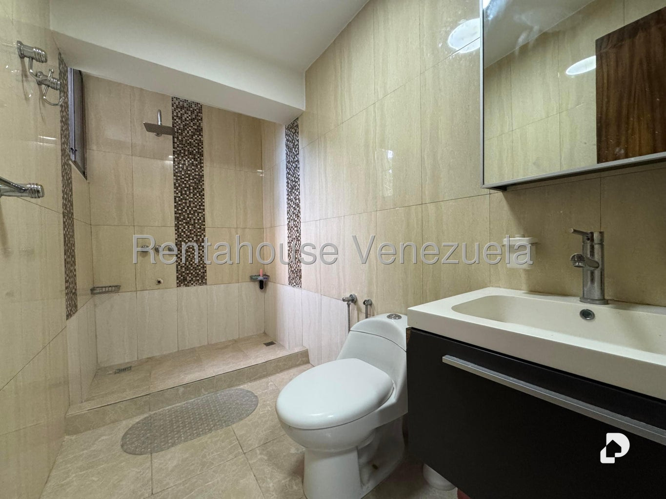 Apartamento en Santa Inés, Caracas – 18