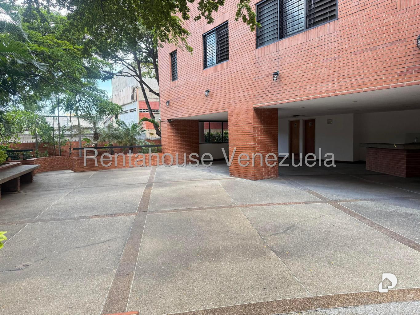 Apartamento en El Rosal, Caracas – 24