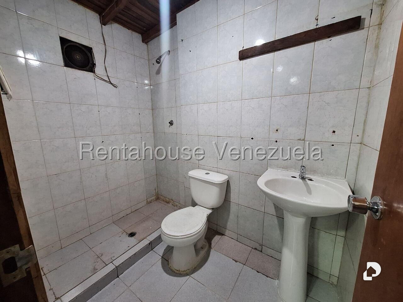 Galpón en Parroquia Santa Rosalía, Caracas – 13