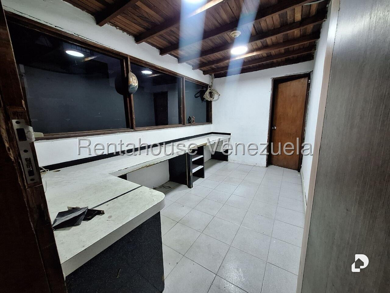 Galpón en Parroquia Santa Rosalía, Caracas – 12