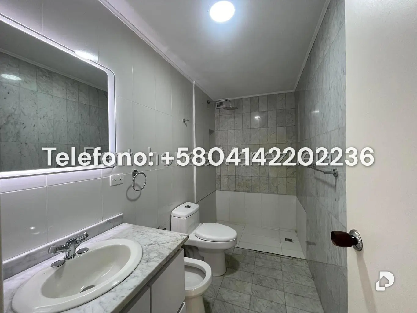 Apartamento en Los Naranjos (del Cafetal), Caracas – 32