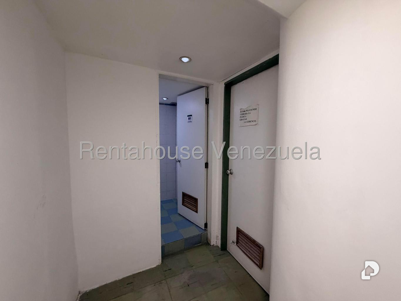 Local comercial en La Carlota, Caracas – 19