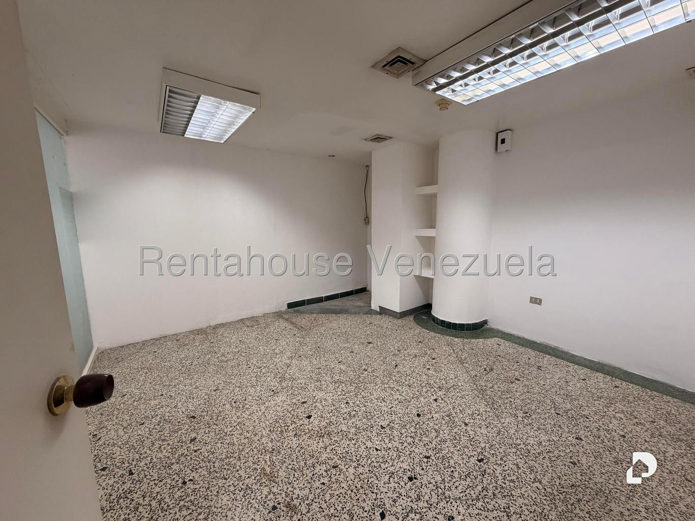 Local comercial en La Carlota, Caracas – 7