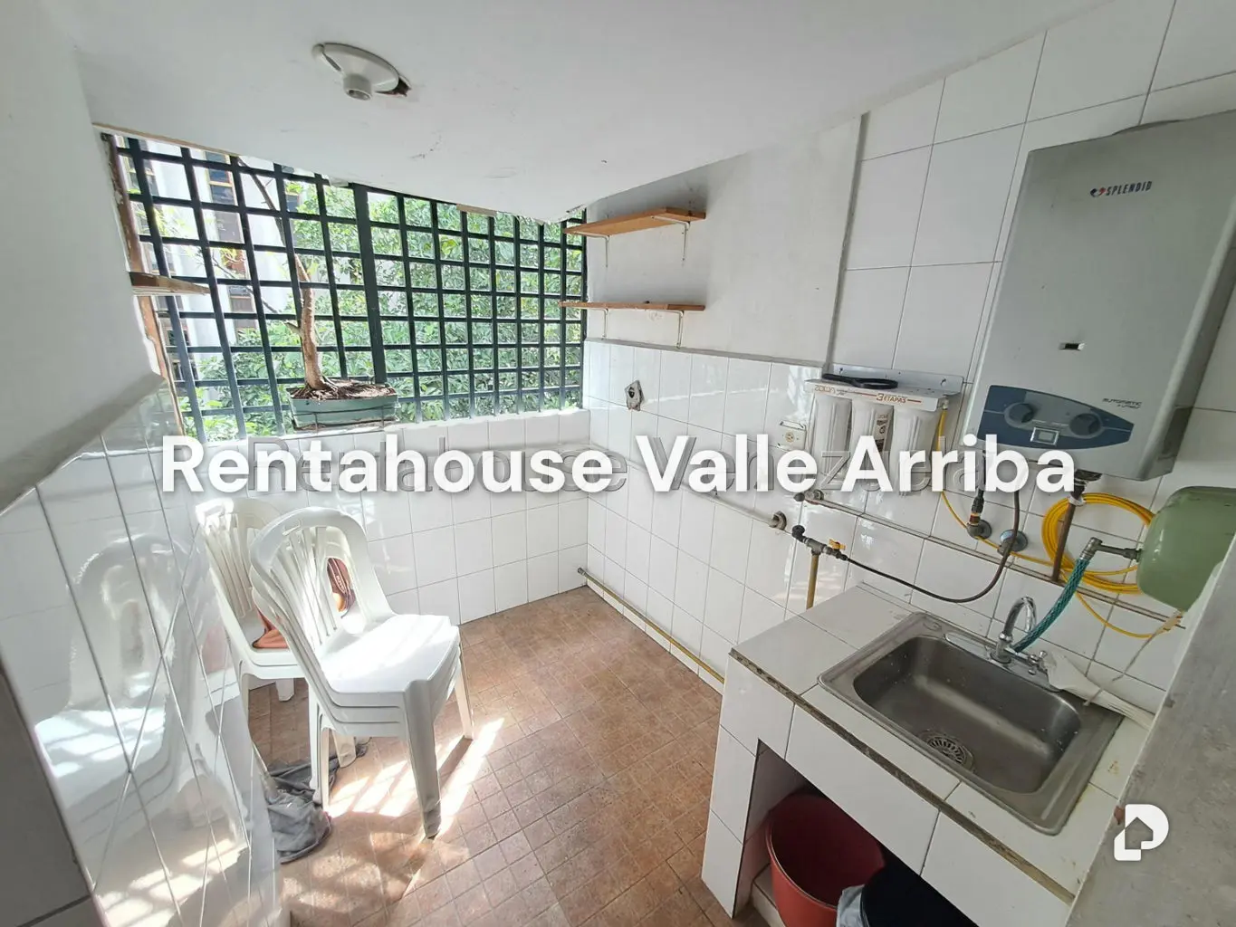Apartamento en Los Palos Grandes, Caracas – 11
