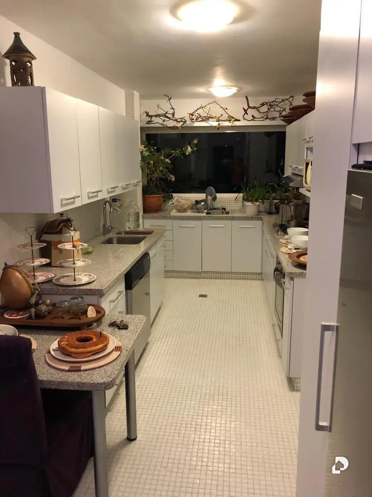 Apartamento en Las Mesetas de Santa Rosa de Lima, Caracas – 24
