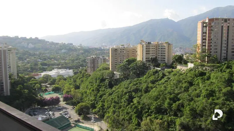 Apartamento en Las Mesetas de Santa Rosa de Lima, Caracas – 27