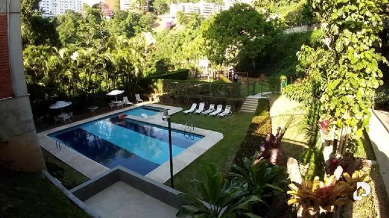 Apartamento en Las Mesetas de Santa Rosa de Lima, Caracas – 5
