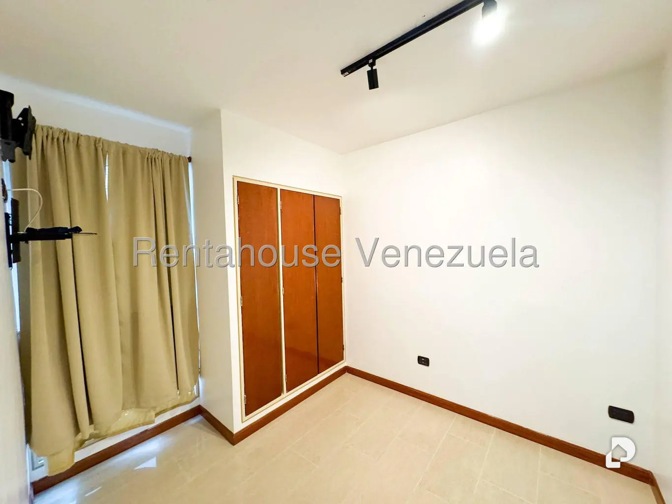 Apartamento en Los Naranjos de las Mercedes, Caracas – 27