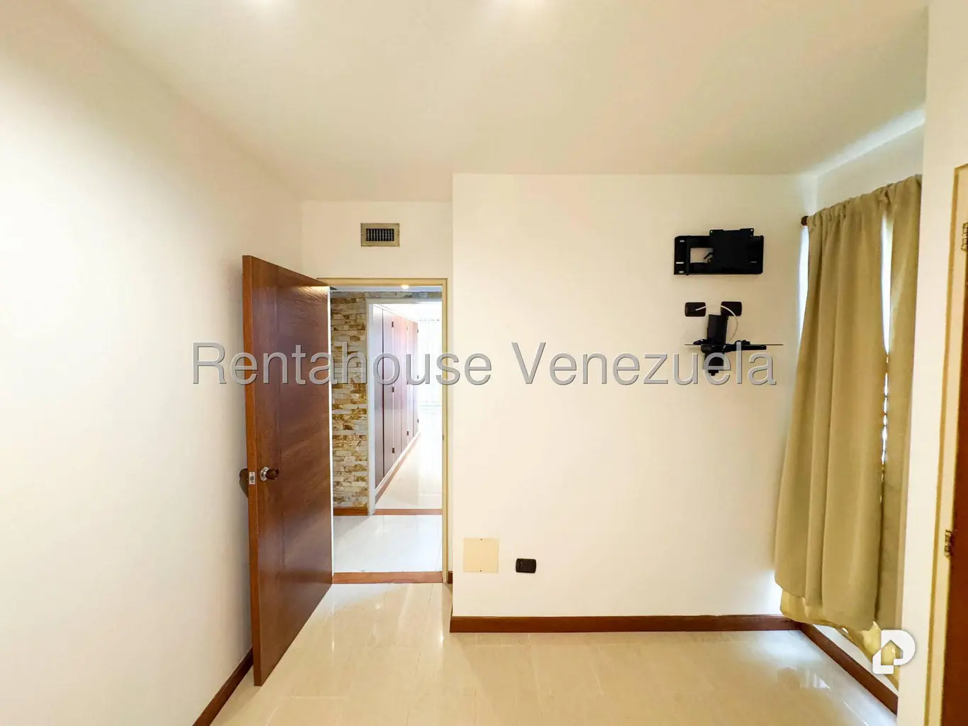 Apartamento en Los Naranjos de las Mercedes, Caracas – 29
