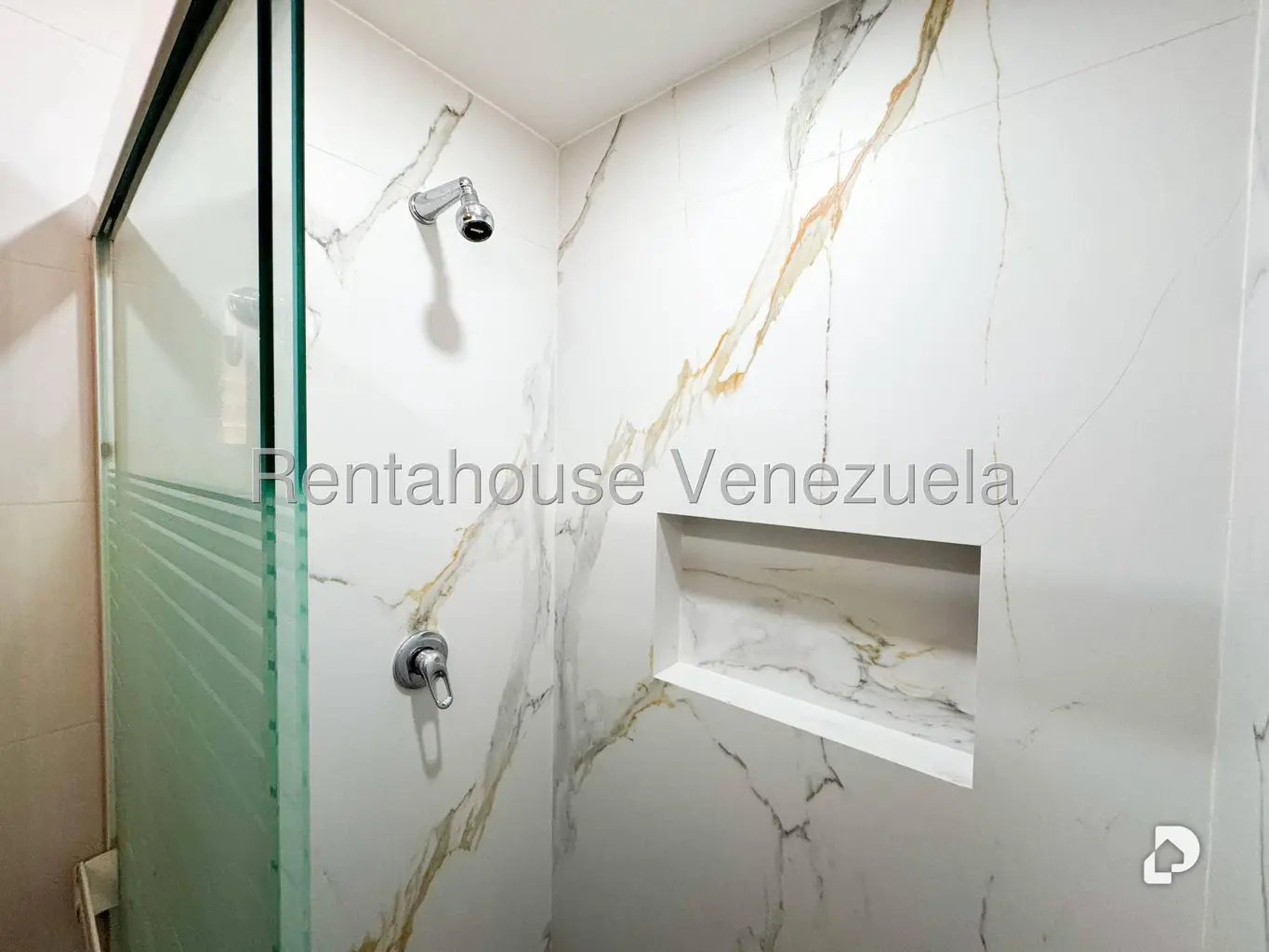 Apartamento en Los Naranjos de las Mercedes, Caracas – 24