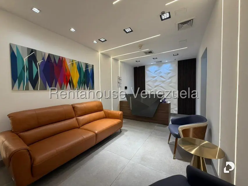 Oficina en Los Palos Grandes, Caracas – 2