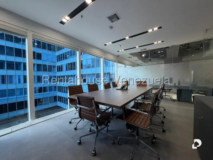 Oficina en Los Palos Grandes, Caracas – 3