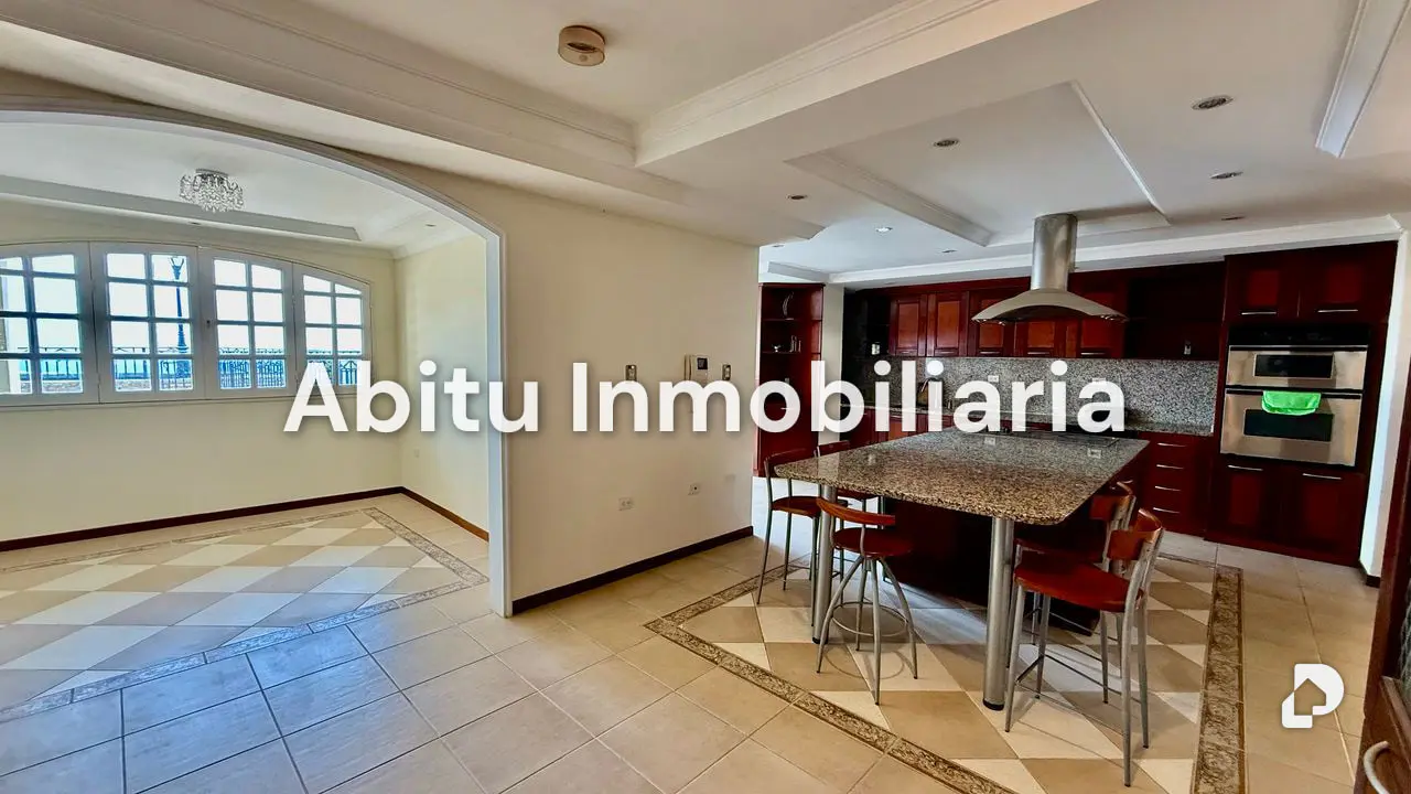Casa en Alto Hatillo, Caracas – 11