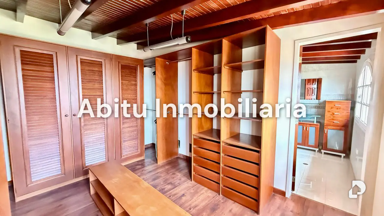 Casa en Alto Hatillo, Caracas – 24