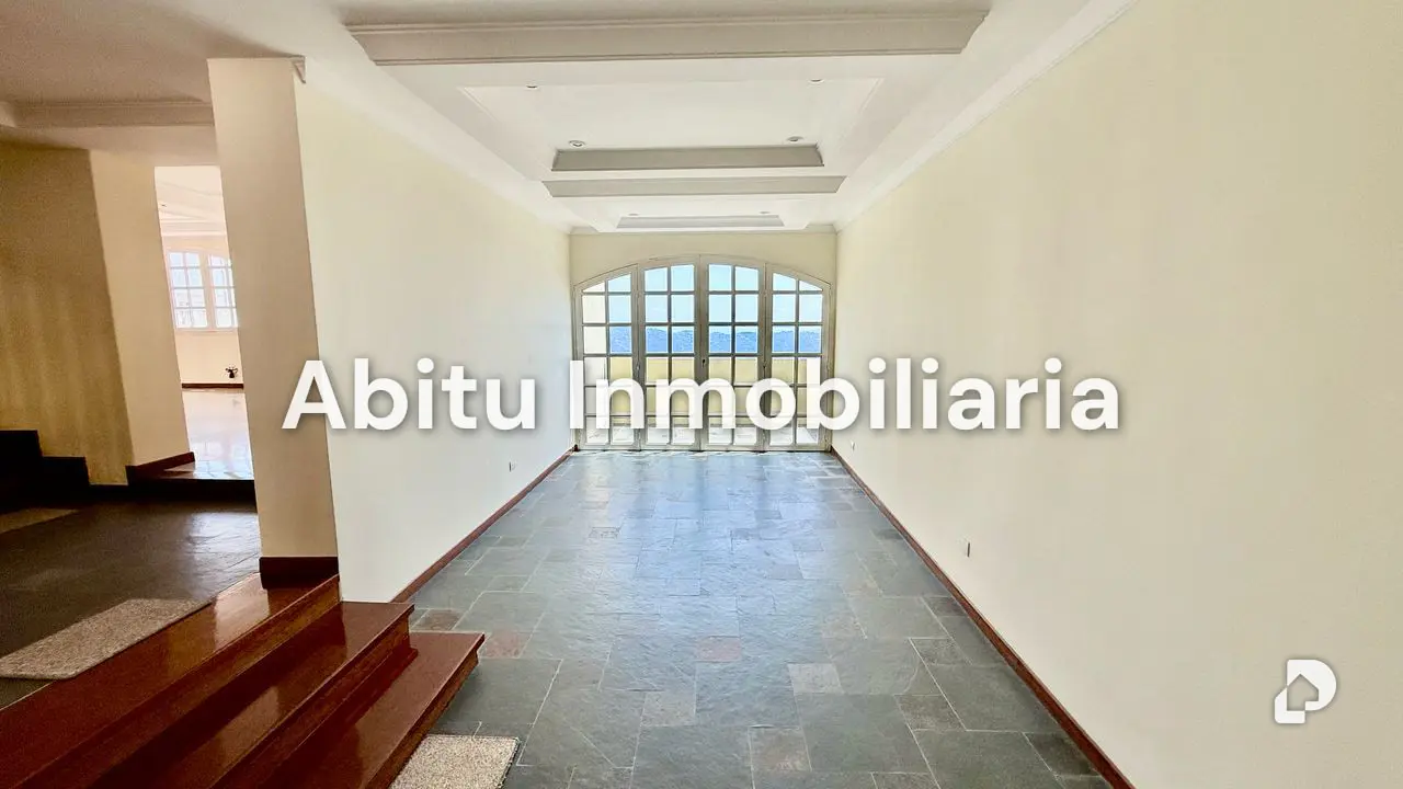 Casa en Alto Hatillo, Caracas – 12