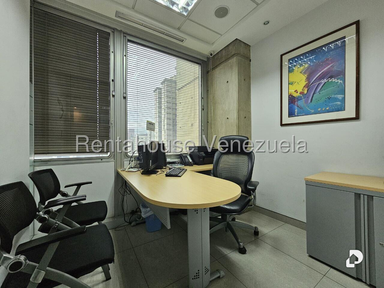 Oficina en Parroquia La Candelaria, Caracas – 23