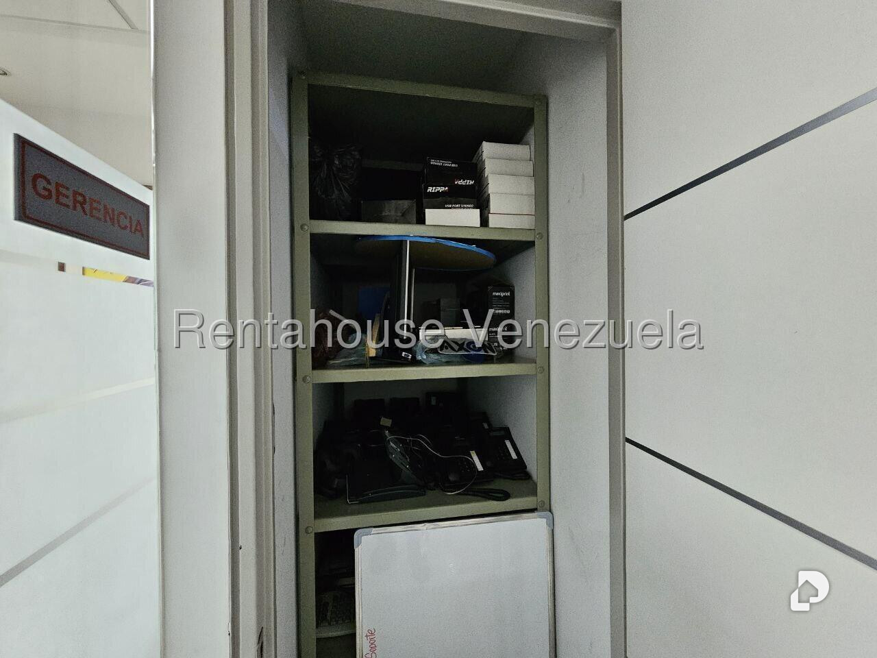 Oficina en Parroquia La Candelaria, Caracas – 27