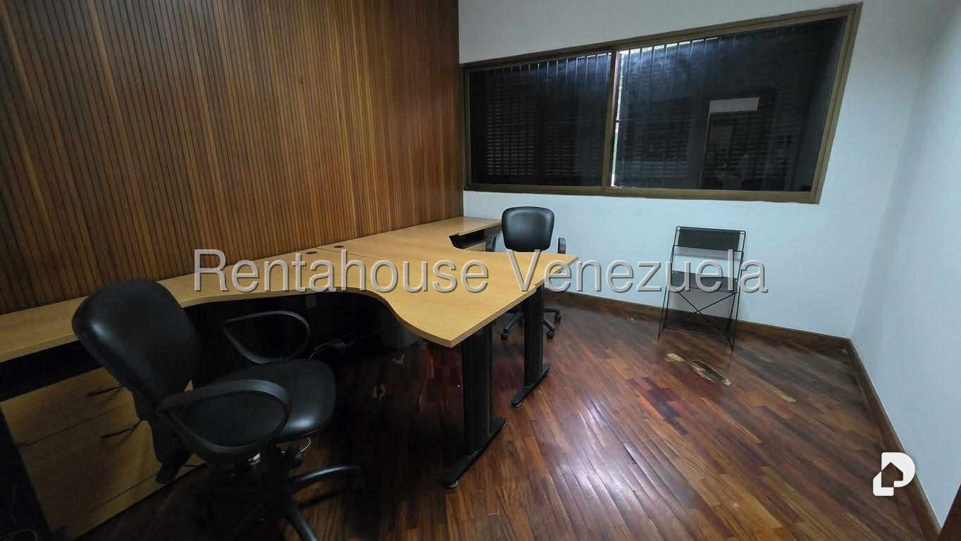 Oficina en Los Palos Grandes, Caracas – 6