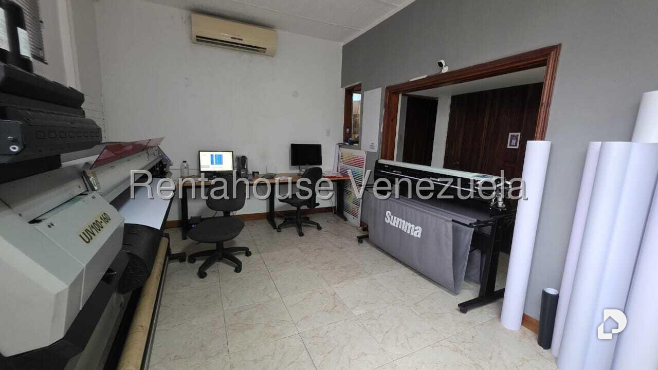 Oficina en Los Palos Grandes, Caracas – 10