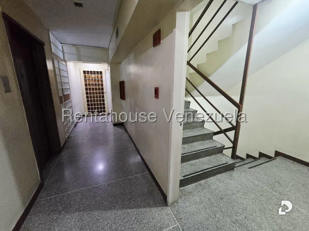 Apartamento en Parroquia Altagracia, Caracas – 15