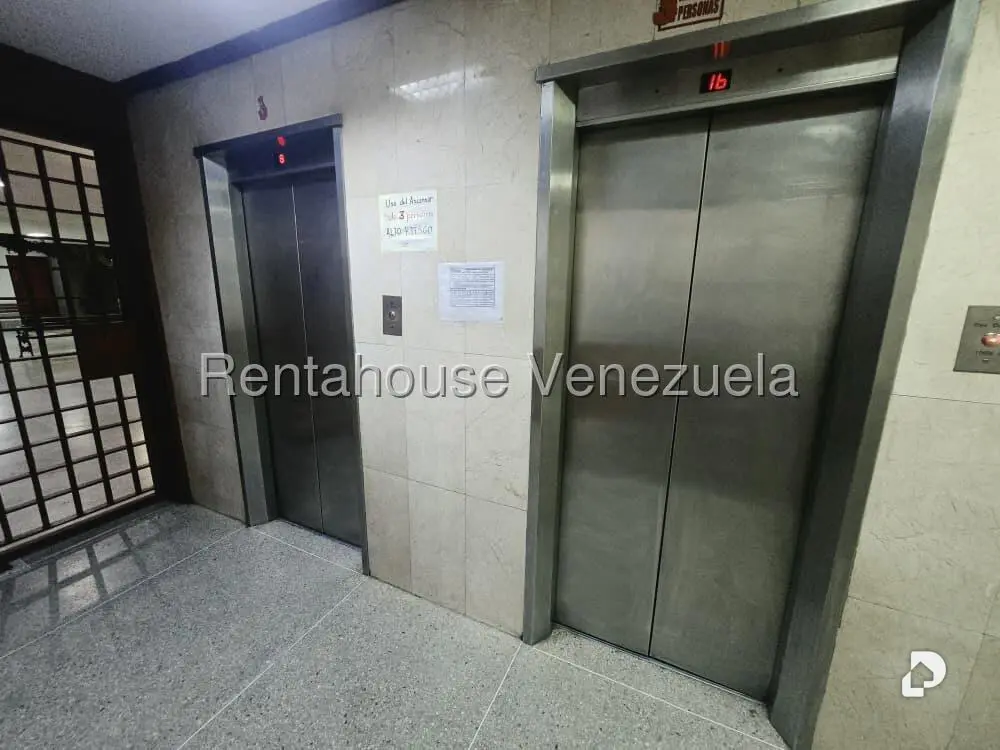 Apartamento en Parroquia Altagracia, Caracas – 16
