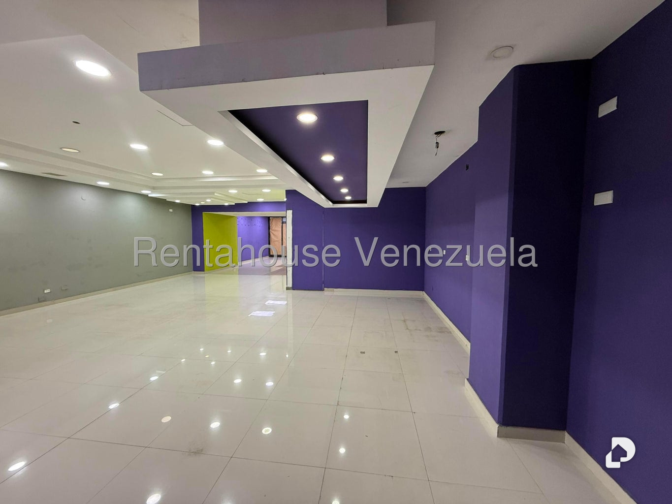 Local comercial en Santa Rosa de Lima, Caracas