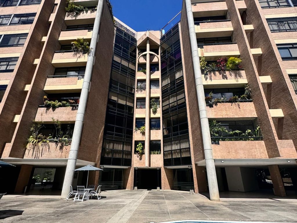 Apartamento en Los Palos Grandes, Caracas - 1
