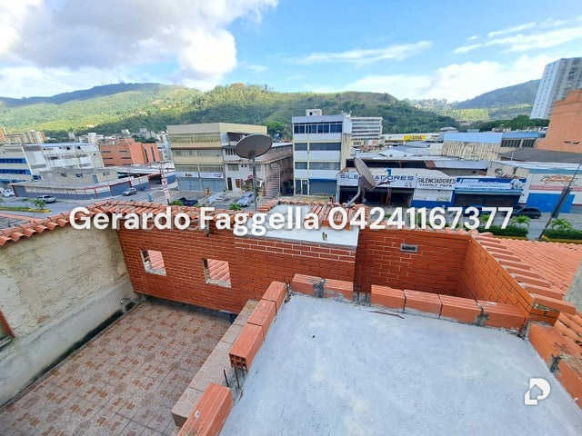 Casa en La Trinidad, Caracas – 22