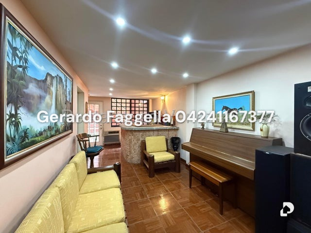 Casa en La Trinidad, Caracas – 28