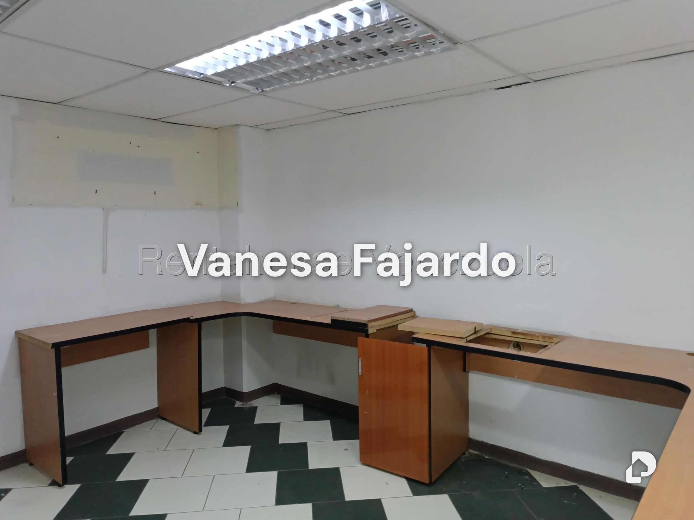 Local comercial en Las Minas, San Antonio de Los Altos – 28