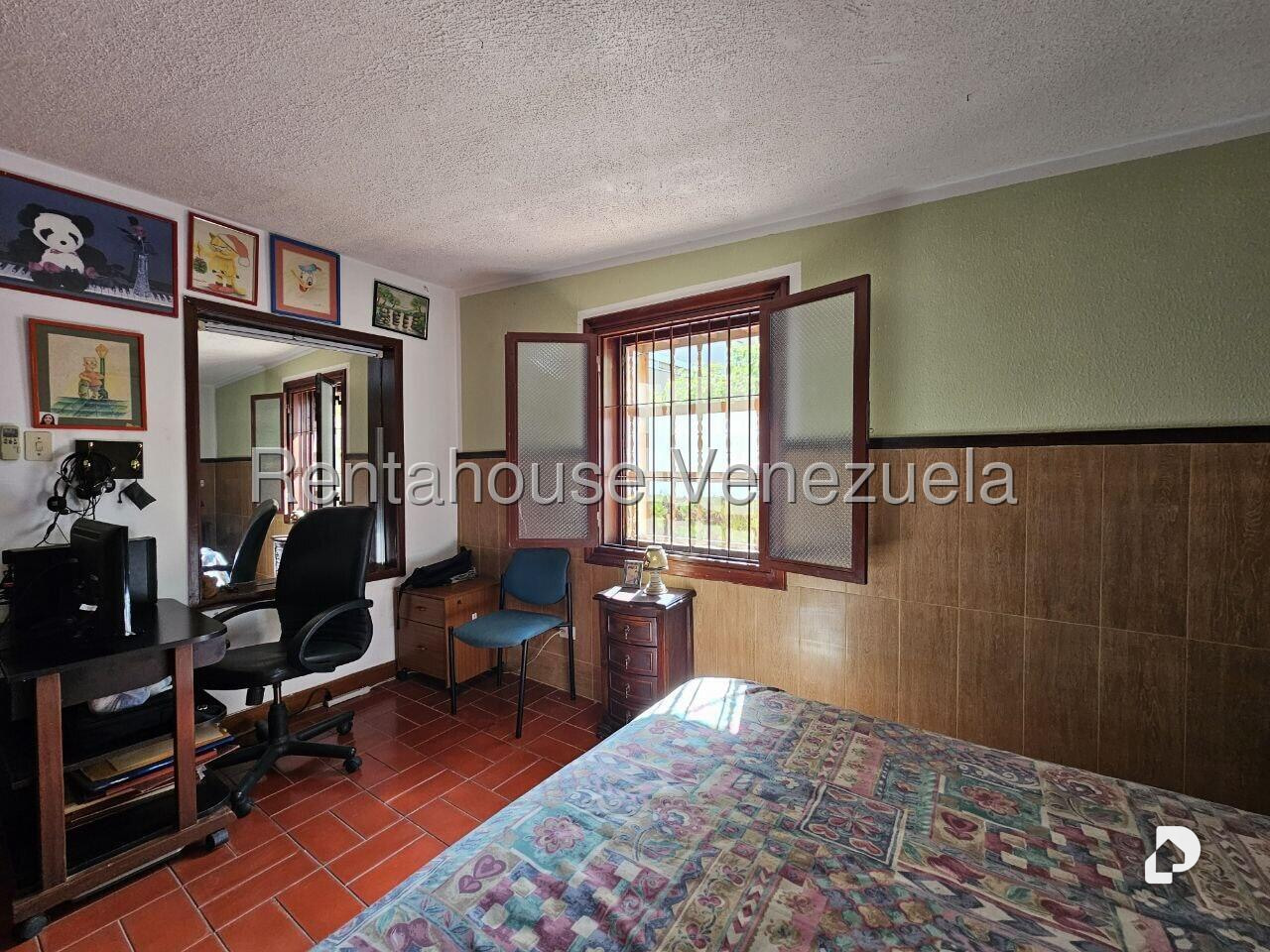 Casa en Los Palos Grandes, Caracas – 30