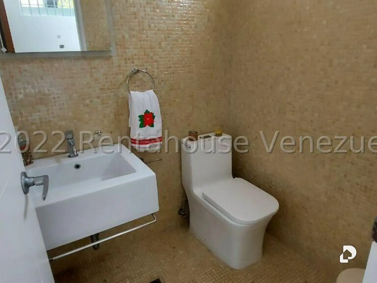 Casa en Oripoto, Caracas – 19