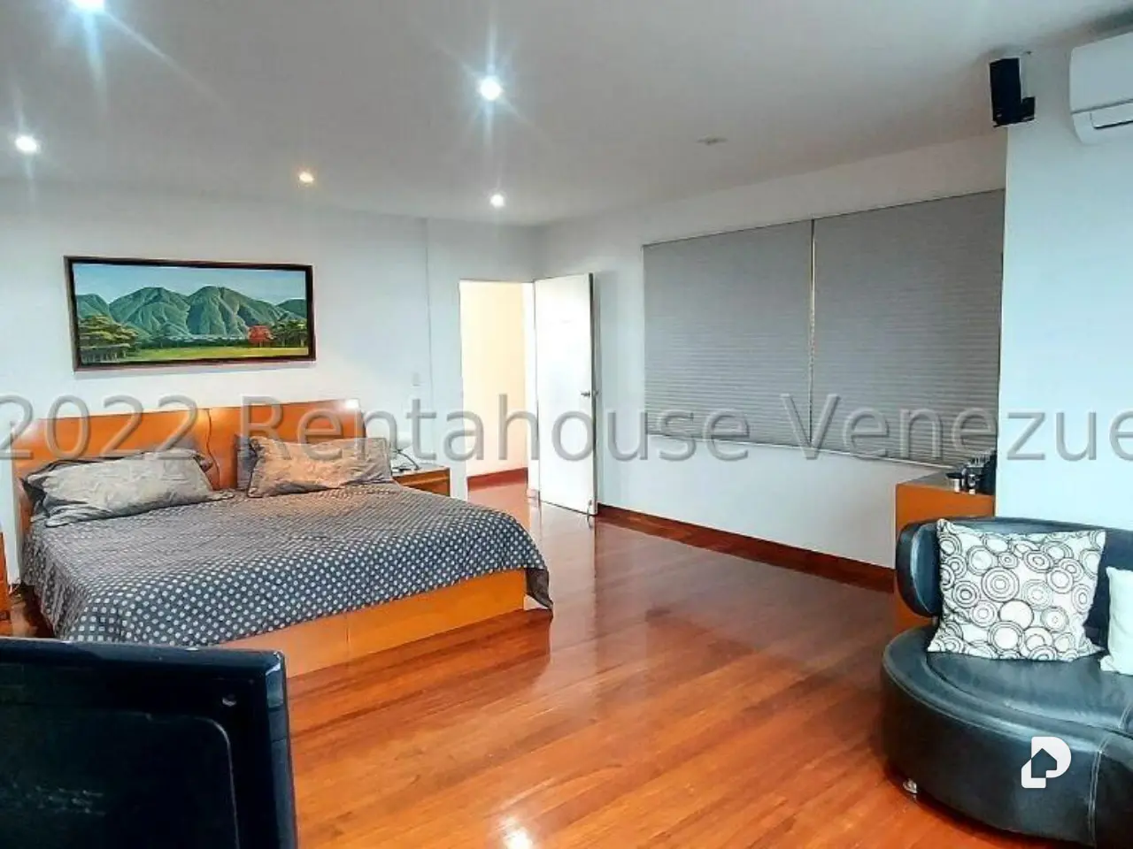 Casa en Oripoto, Caracas – 14