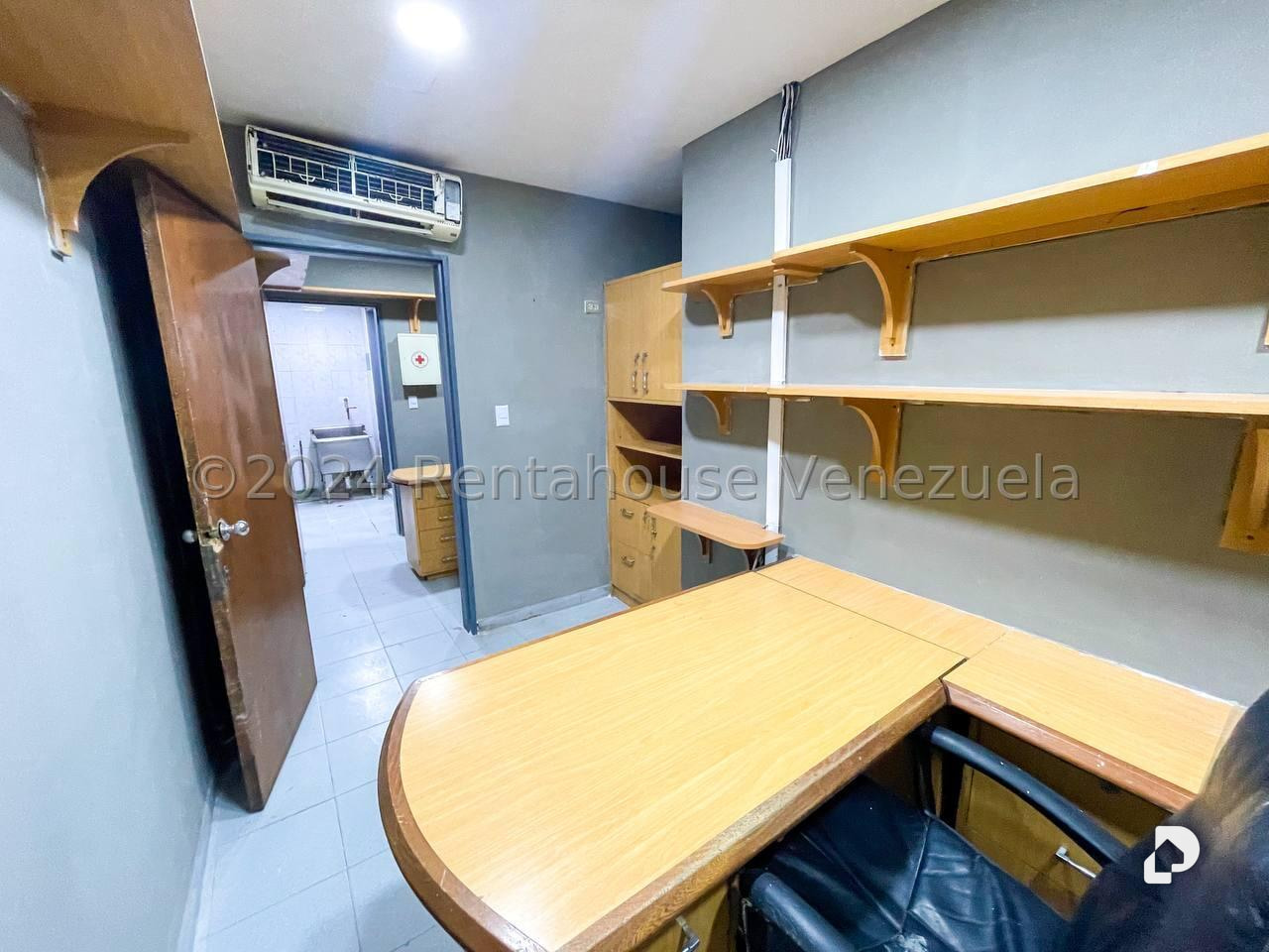 Local comercial en Los Palos Grandes, Caracas – 25