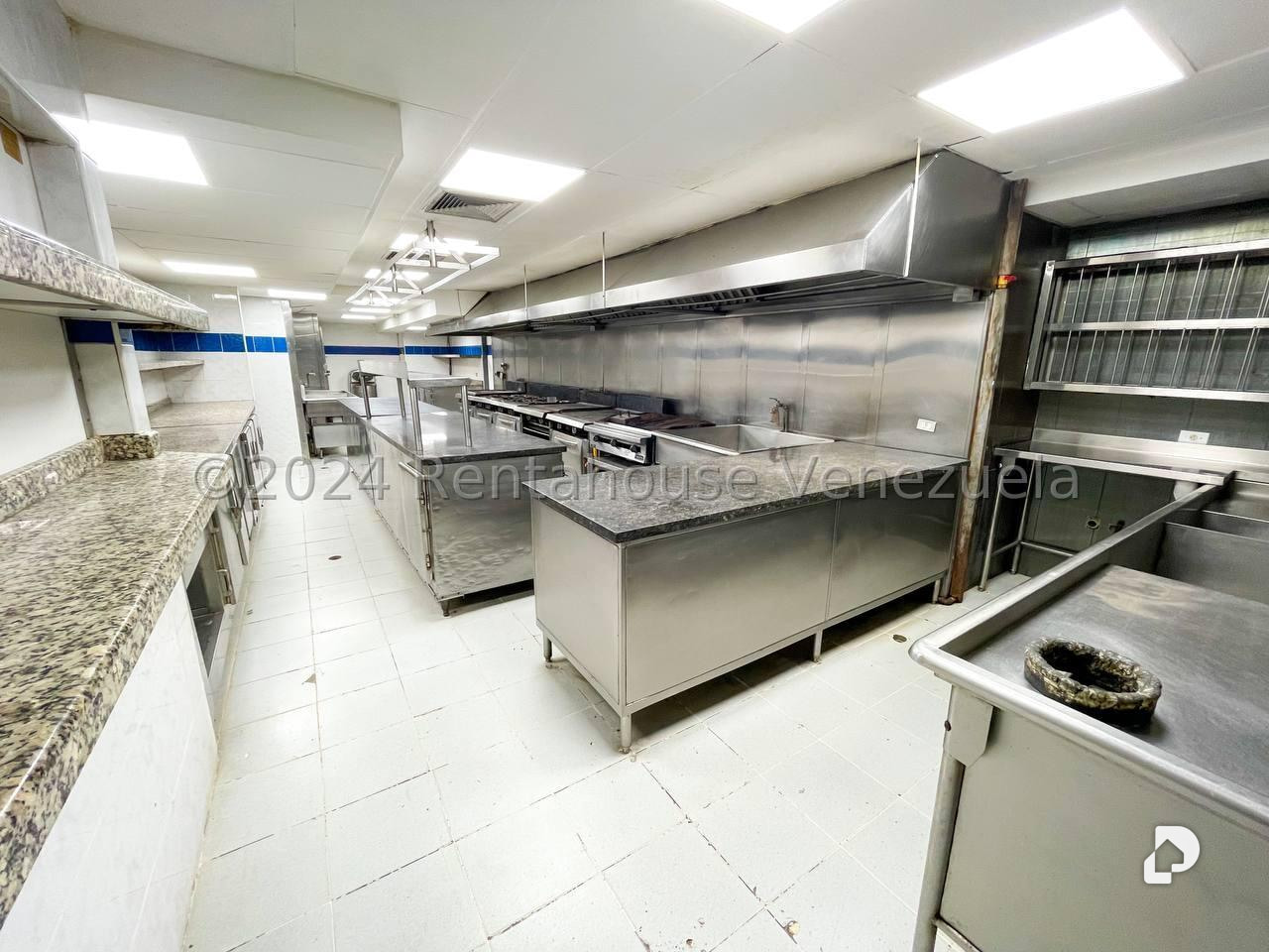 Local comercial en Los Palos Grandes, Caracas – 21