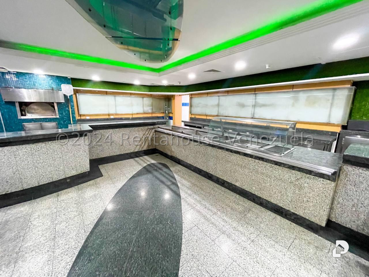 Local comercial en Los Palos Grandes, Caracas – 3