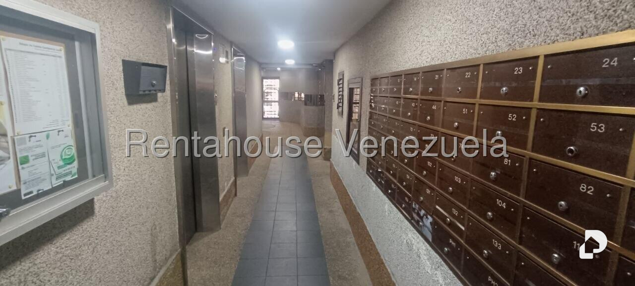 Apartamento en Lomas del Avila, Caracas – 90