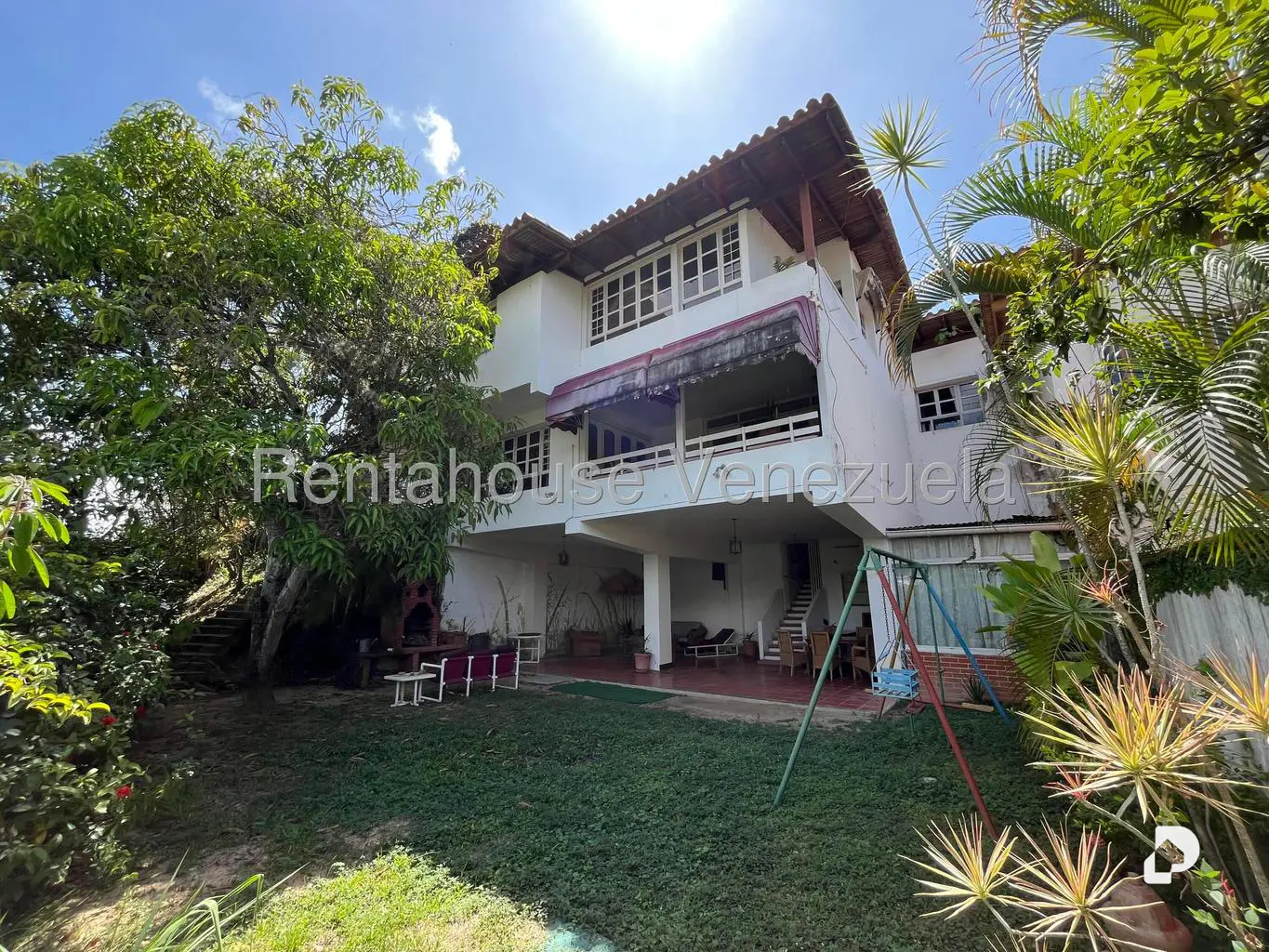 Casa en Prados del Este, Caracas – 25