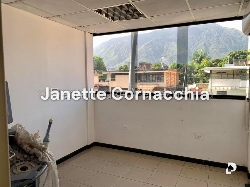 Local comercial en Chuao, Caracas – 14