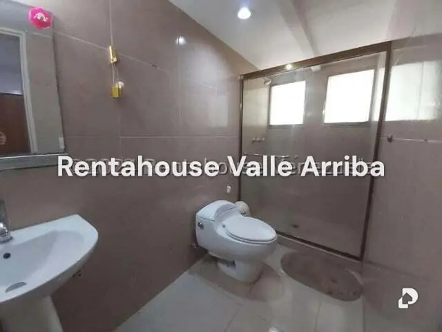 House in Santa Fe Norte, Caracas – 27