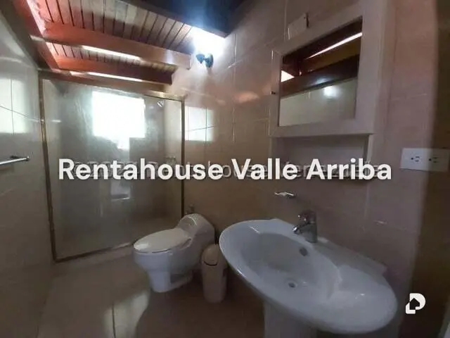 House in Santa Fe Norte, Caracas – 30