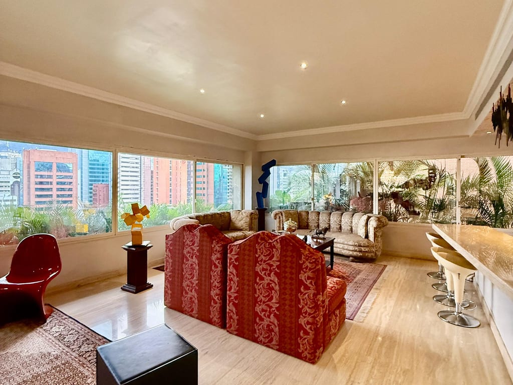 Apartamento en Las Mercedes, Caracas - 1