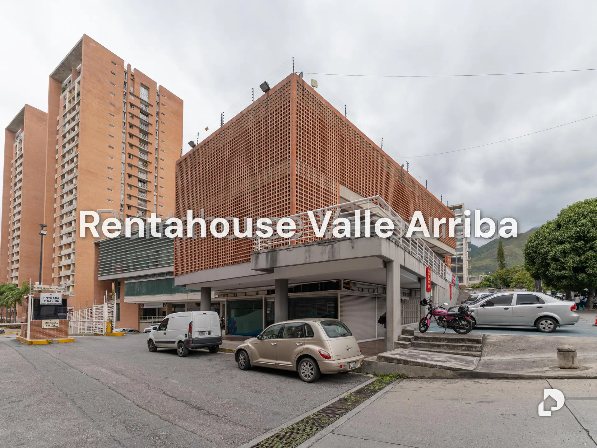 Local comercial en Boleíta Norte, Caracas – 30