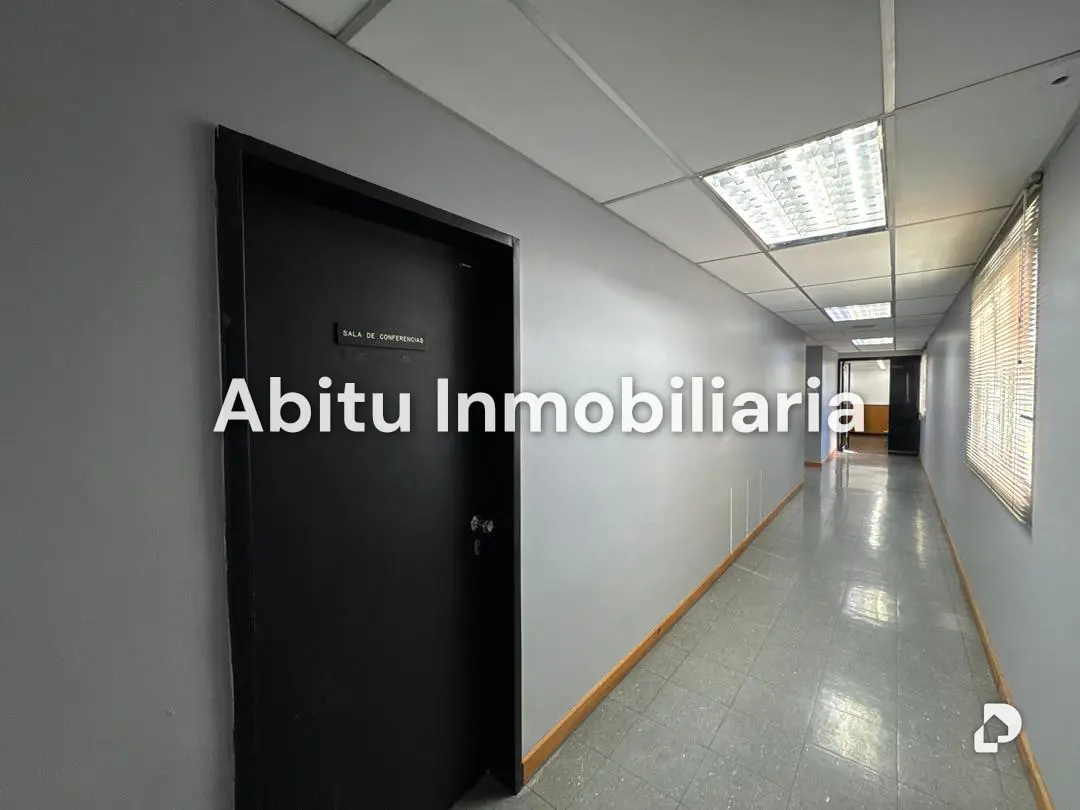 Office in La Castellana, Caracas – 10