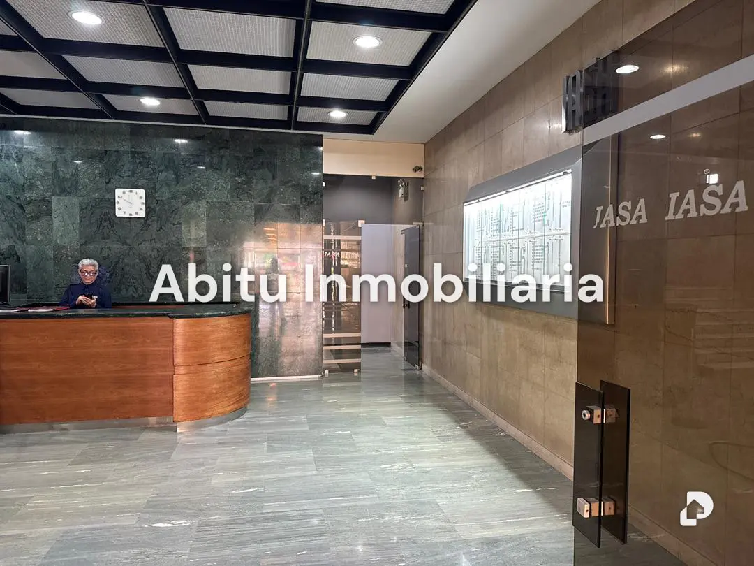 Office in La Castellana, Caracas – 12