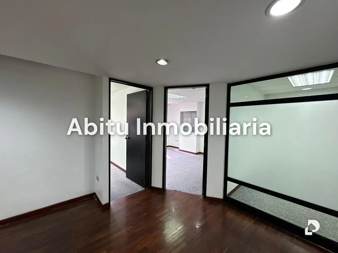 Office in La Castellana, Caracas – 6