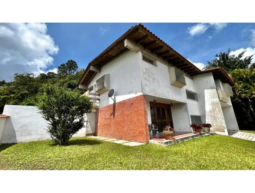 House in La Lagunita, Caracas - 1